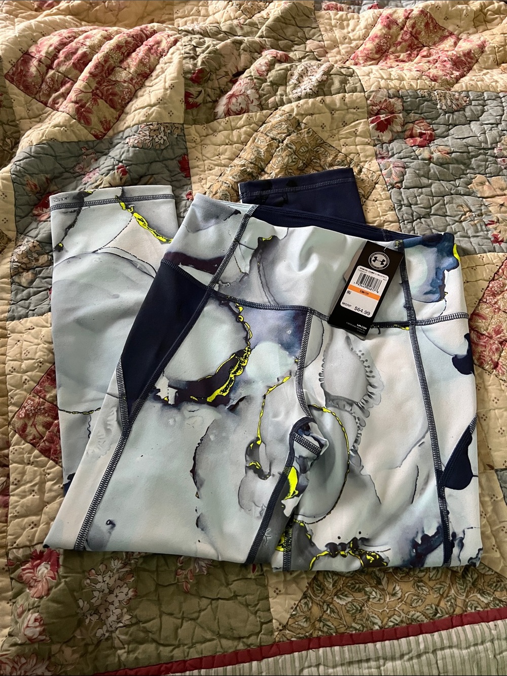 Under Armour Light Blue yellow Marble-Print Leggings size small